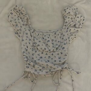 Hollister floral puff sleeve top